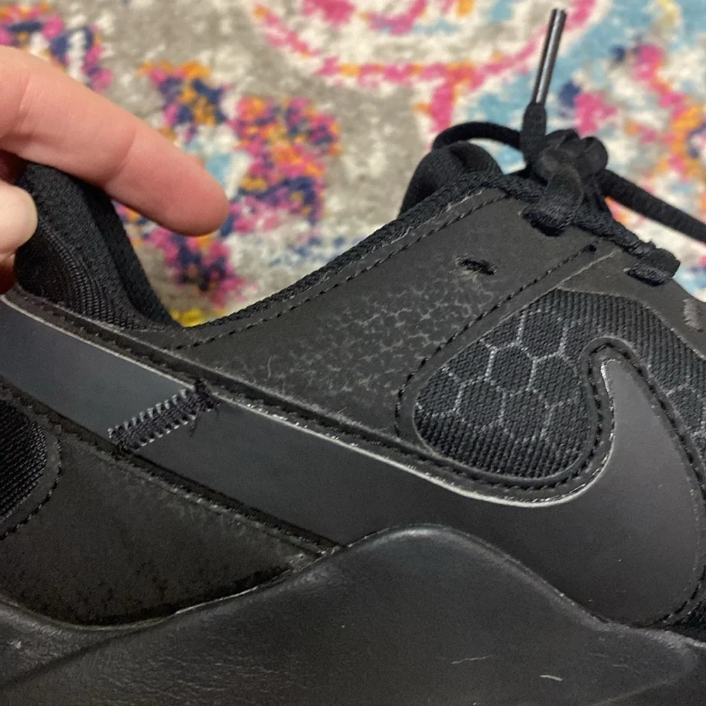 NIKE⭐️Legend Triple Black - Picture 7 of 11